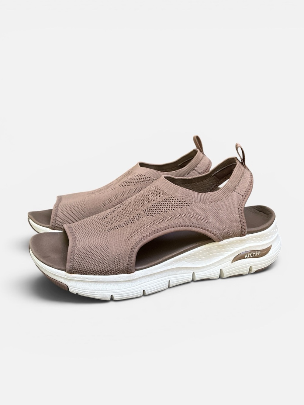 Skechers Arch Fit Arch Support - City Catch Walking Sandal in Mocha Size 8 - Picture 3 of 9